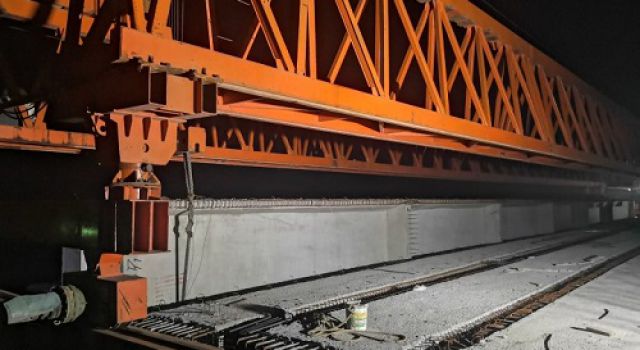 台辉高速公路黄河特大桥预制梁安装完美收官