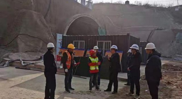 开展冬季施工安全检查，筑牢安全防线