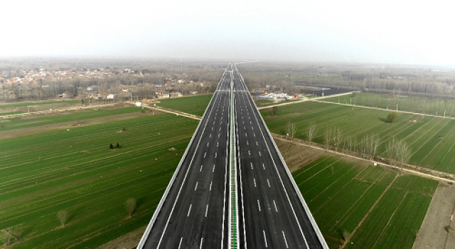 台辉高速公路豫鲁界至台前互通段顺利通过交工验收