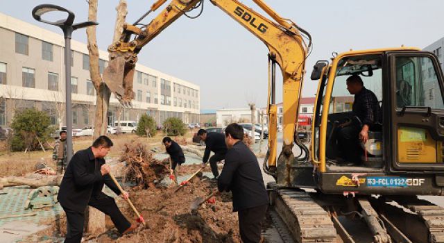 草长莺飞春意浓、植树造林正当时！----公司在办公园区开展植树活动