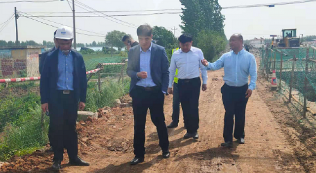 贾涵辉局长莅临S318郯兰线峄城区仙人洞至店韩路段改建工程项目检查指导工作