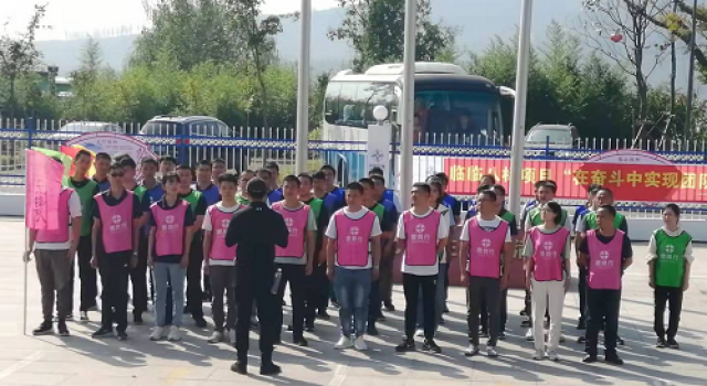 “凝聚，突破，交流” 临临高速六驻地办与项目部举行主题团建活动