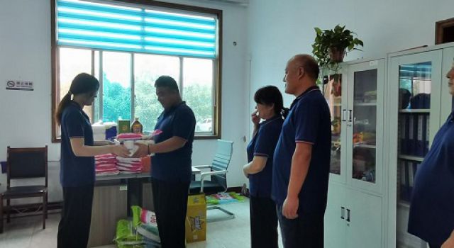 “三伏送清凉，关爱暖人心”济南大西环项目开展“夏送清凉”活动