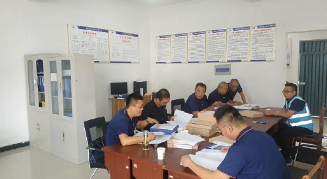 一公司对兰陵三峰山隧道项目进行月度、第三季度检查