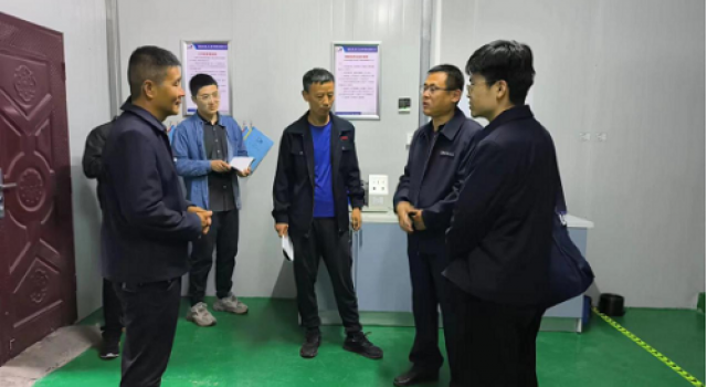 母体中心试验室检查小组莅临和襄高速公路六安段第二驻地办工地试验室检查指导工作