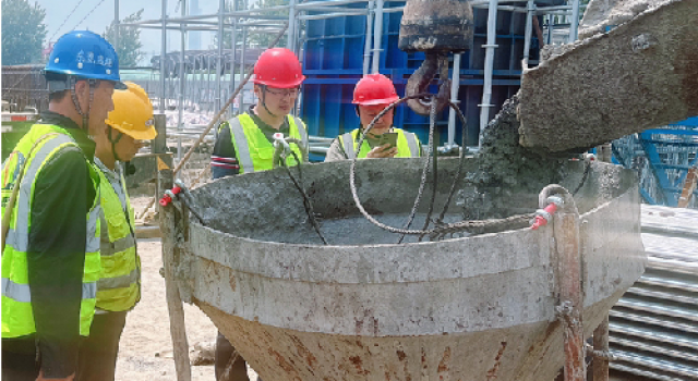 日照市岚山区南沿海公路日钢段高架工程墩柱首件顺利完成