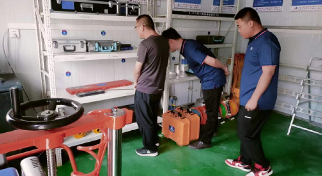 临临高速六驻地办开展第二季度试验咨询督查