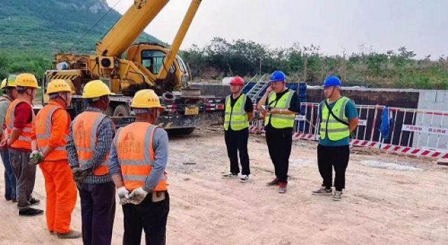 强化落实晨会制度，保障现场施工安全