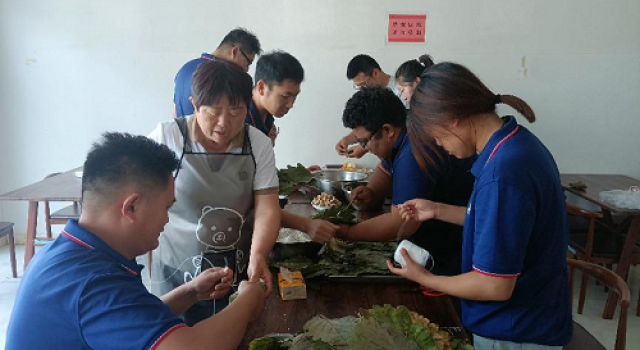 莒县监理处端午节前夕举办包粽子活动
