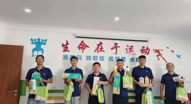 “酷暑送清凉，关爱润人心”—安罗高速第二总监办开展夏季送清凉活动