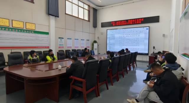 济菏二标召开桥头跳车、钢筋保护层厚度施工控制及重新首件施工交底会