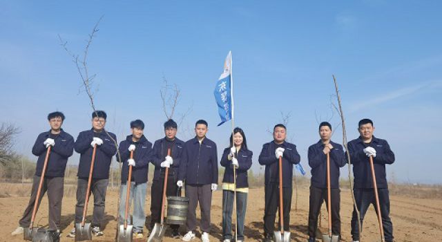 拥抱春天、播种绿色----董梁高速第一总监办组织开展植树活动